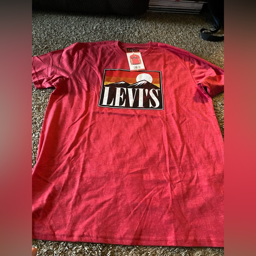 Mens NWT Levi’s Tee